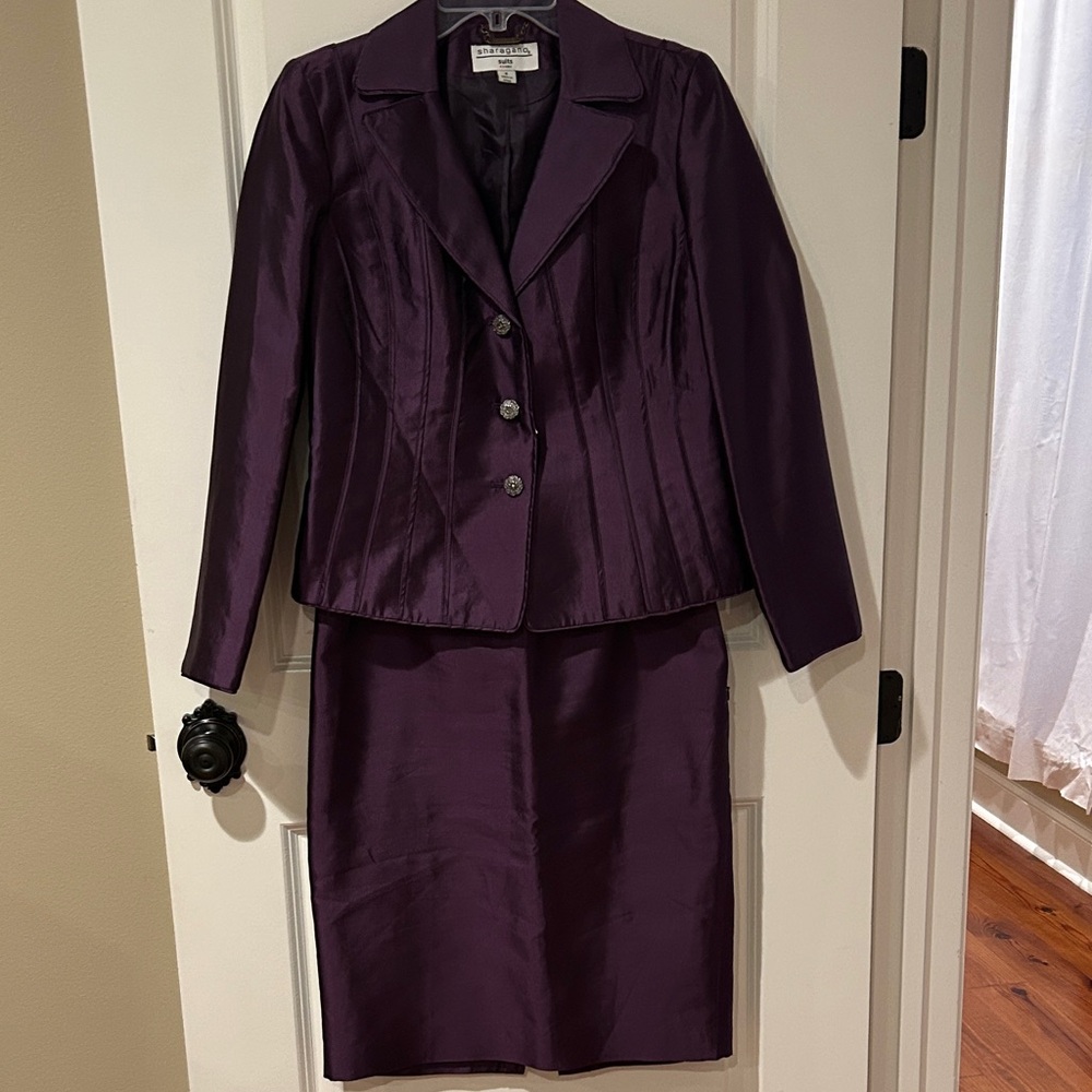 Sharagano Brand Women's
Blazer and Skirt Suit